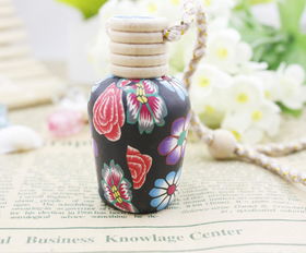 創(chuàng)意車掛飾與軟陶香水瓶 汽車裝飾品與格子鋪貨源新選擇