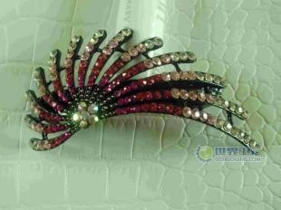 璀璨奪目 供應炫目水鉆之孔雀開屏飾品——點亮禮品與工藝品的藝術魅力